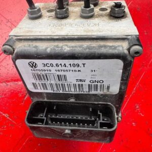 Блок ABS на Volkswagen Passat B6
