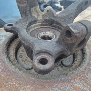 Поворотный кулак передний правый на Mitsubishi Lancer IX 9 2006