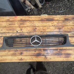 Решетка радиатора Mercedes Vito w638