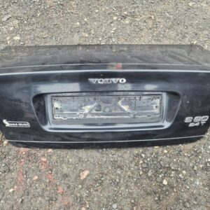Крышка багажника на Volvo S80 2001