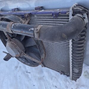 Радиатор основной в сборе с вентилятором на ГАЗ волга 31105
